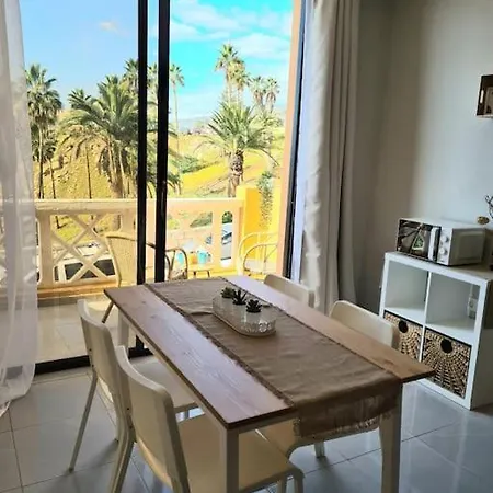 Country Chic Apartment *